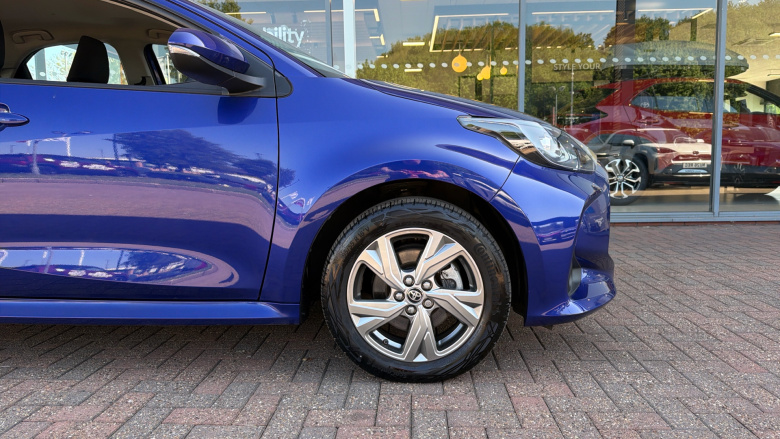 Toyota Yaris 1.5 Hybrid Icon 5dr CVT Hybrid Hatchback